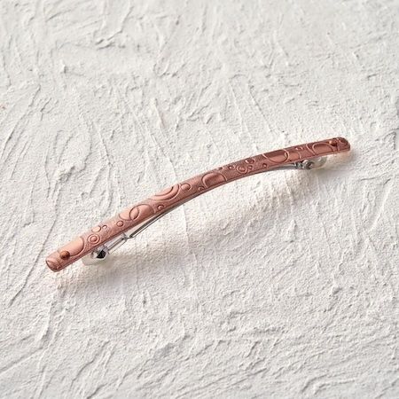 京都の伝統技「錺金具」から生まれた銅製バレッタ発売。4つの表情で気分をデザイン