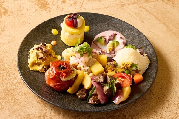 【東京都港区】マチュピチュ展の開催記念キャンペーンで、限定メニューや特製ステッカーが登場！