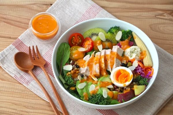 デルタインターナショナルと同志社女子大学が、オリジナルドレッシングを共同開発！