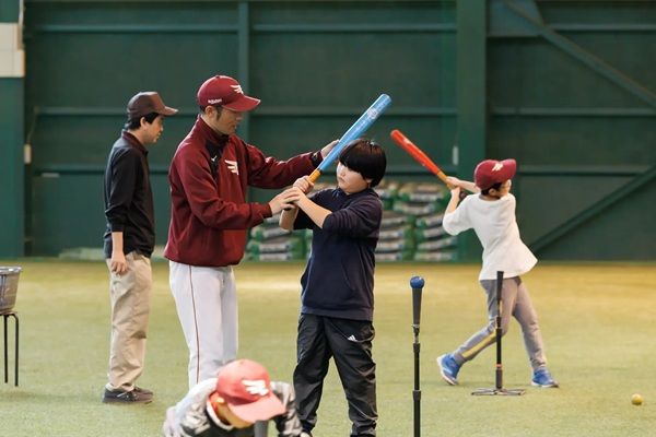 【宮城県仙台市】「カメイ親子ふれあい楽天イーグルス野球教室」開催！20組40名の親子が参加