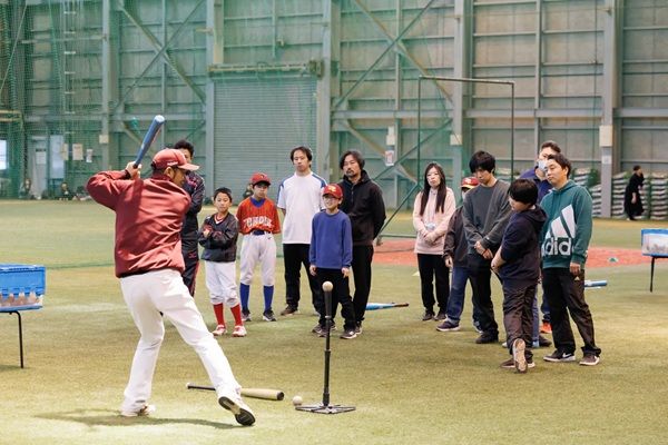 【宮城県仙台市】「カメイ親子ふれあい楽天イーグルス野球教室」開催！20組40名の親子が参加