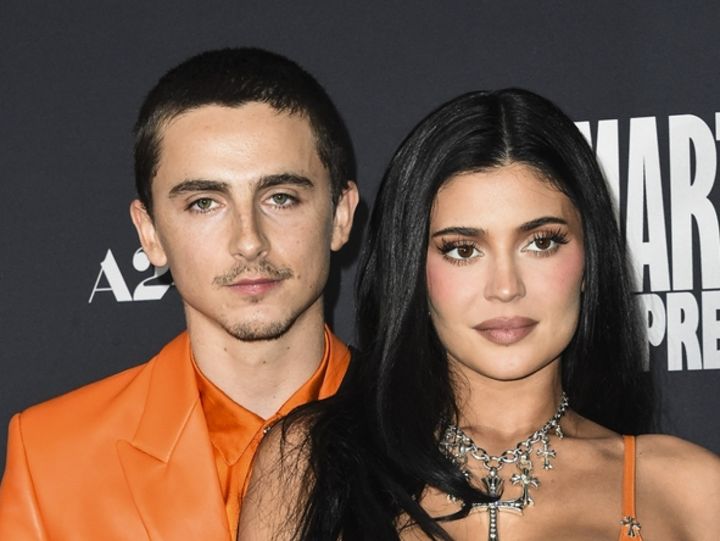 ティモシー・シャラメ、受賞スピーチで恋人カイリー・ジェンナーに感謝 （C）AFLO width=