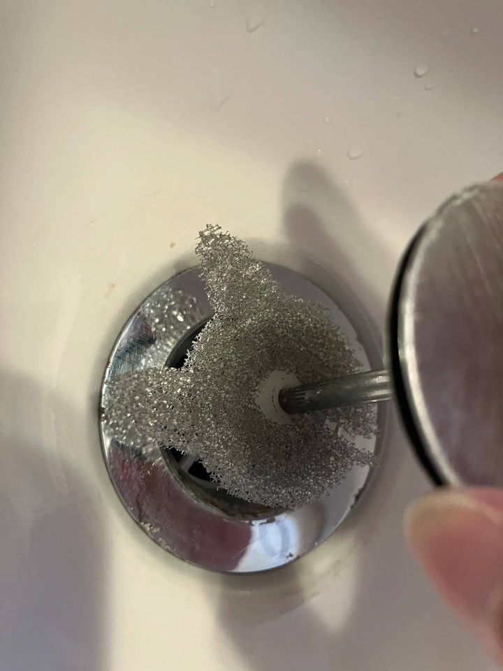 Seria(セリア)：洗面台排水口用ゴミキャッチャー耳付き ネコ型 24P