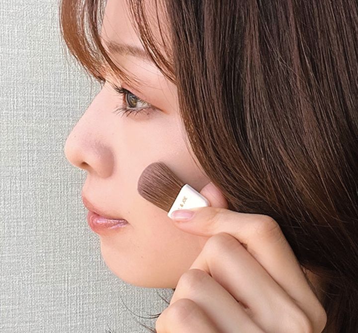 1、PAUL & JOE BEAUTE フェイスカラー ブラッシュ 02