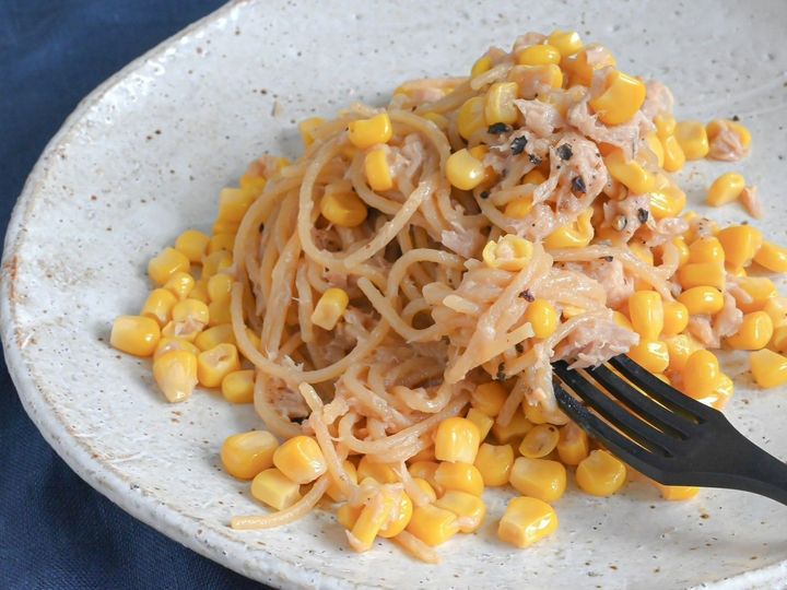 日持ち食材だけで作れる！ツナ缶とコーン缶のパスタ