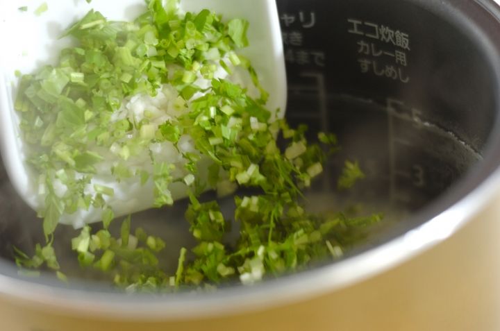 七草粥（七草がゆ）・カリカリジャコのせの作り方1