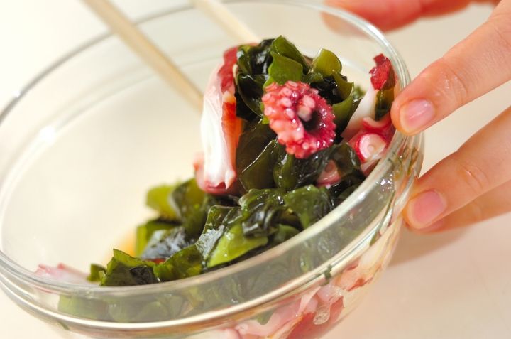 タコとワカメの中華風甘酢和えの作り方1