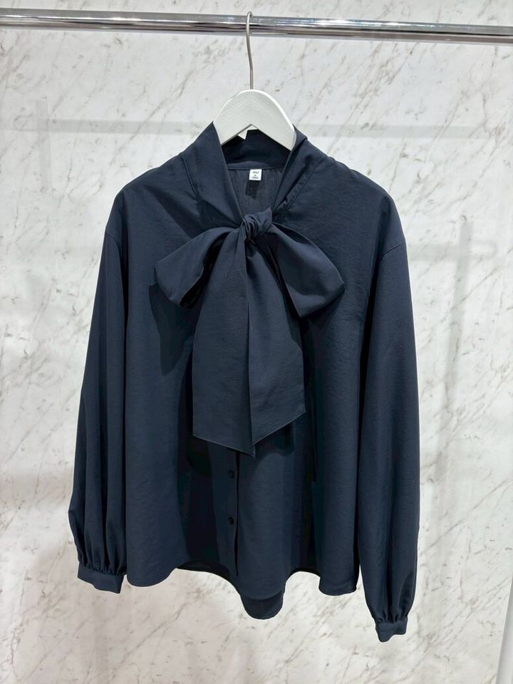 GU ボウタイブラウス