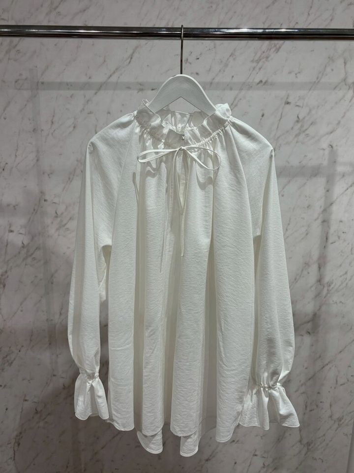 GU フリルネックチュニック