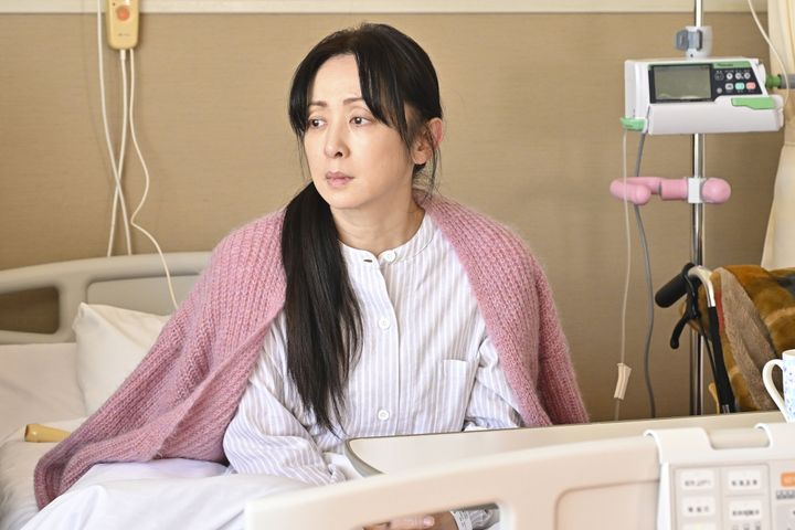 ドラマ『DREAM STAGE』より斉藤由貴 （C）TBS width=