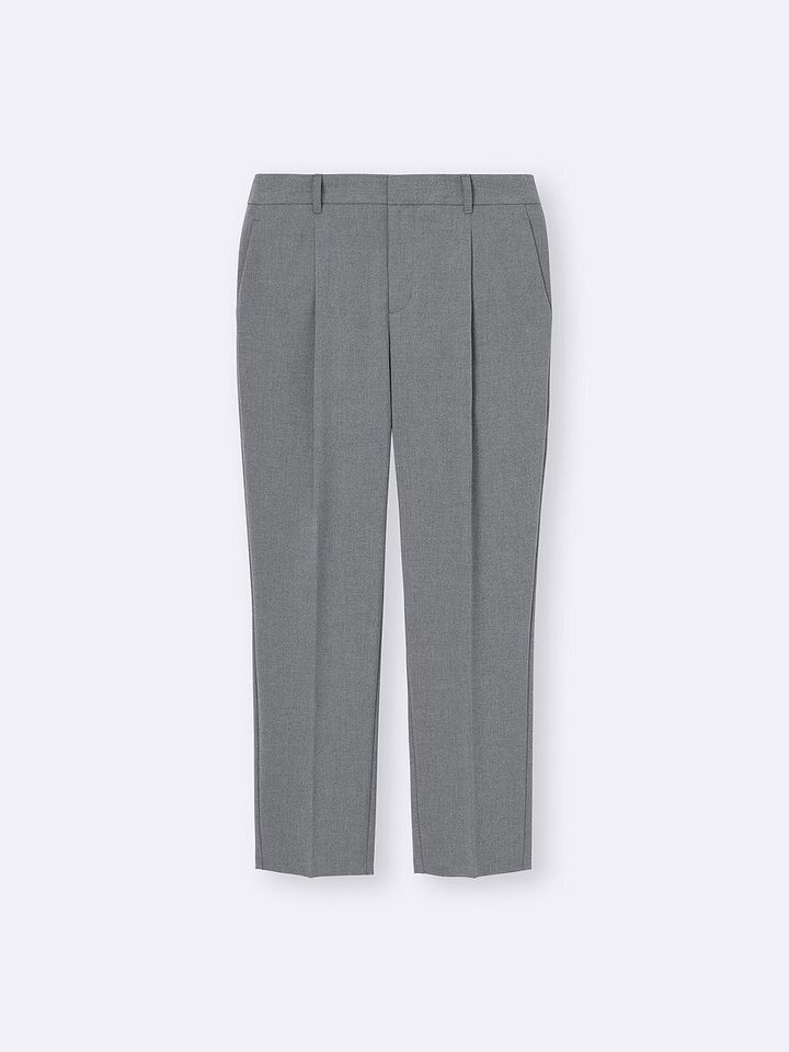 GUのウォッシャブルテーパードパンツ