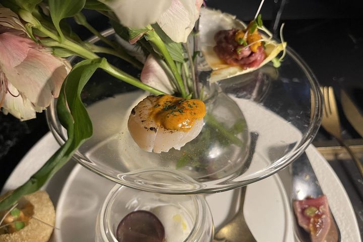 「ホタテの炙り アメリケーヌソース」