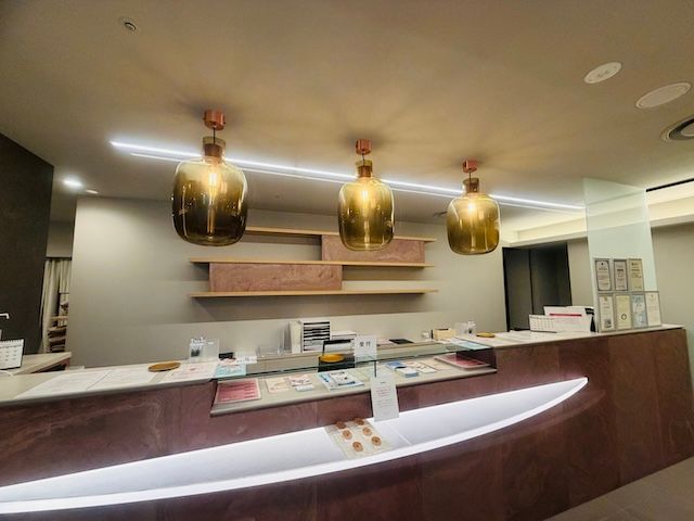 クレアージュ東京 レディースドッククリニック 受付カウンター