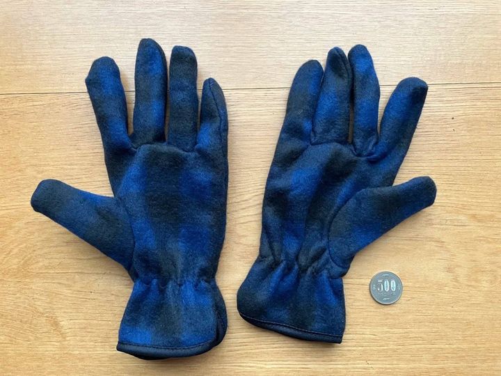 Seria(セリア)：メンズ フリース手袋 ダークチェック4