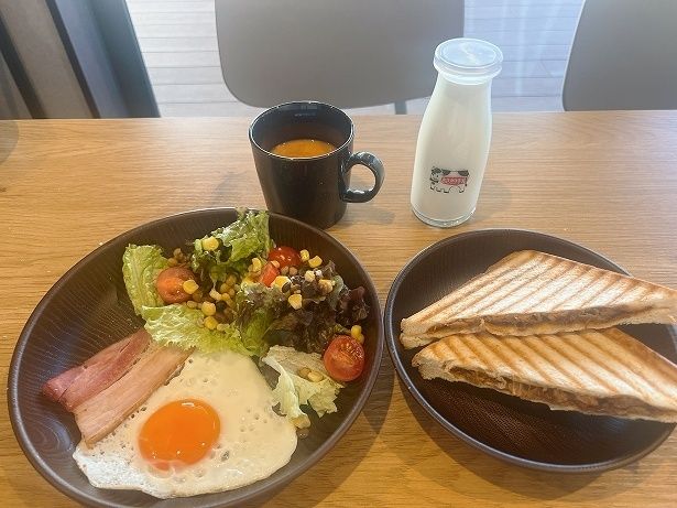 ボリュームたっぷりで、1日の活力の源になる朝食