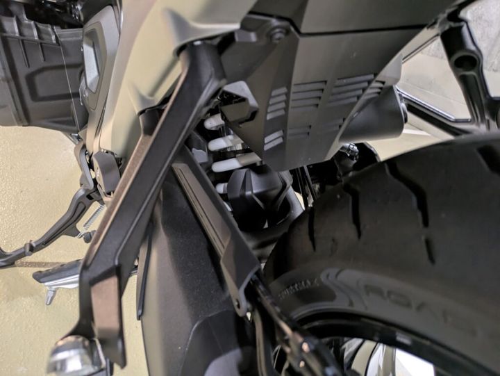 最新フラットツBMW R1300Rをインインプレッション！