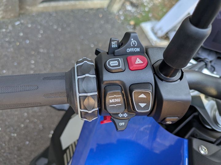 最新フラットツBMW R1300Rをインインプレッション！