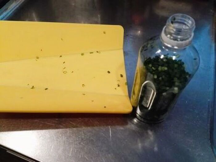 ペットボトルで保存すると便利な野菜。『シャカシャカ方式』がおすすめなんです♪