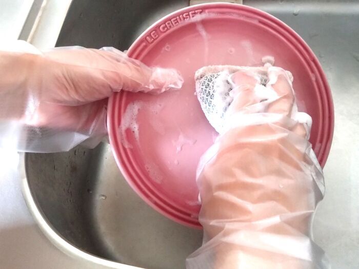 冬の「パックリ割れ」はもうイヤだ！今すぐできる超シンプルな〈うるおいケア〉に注目♡