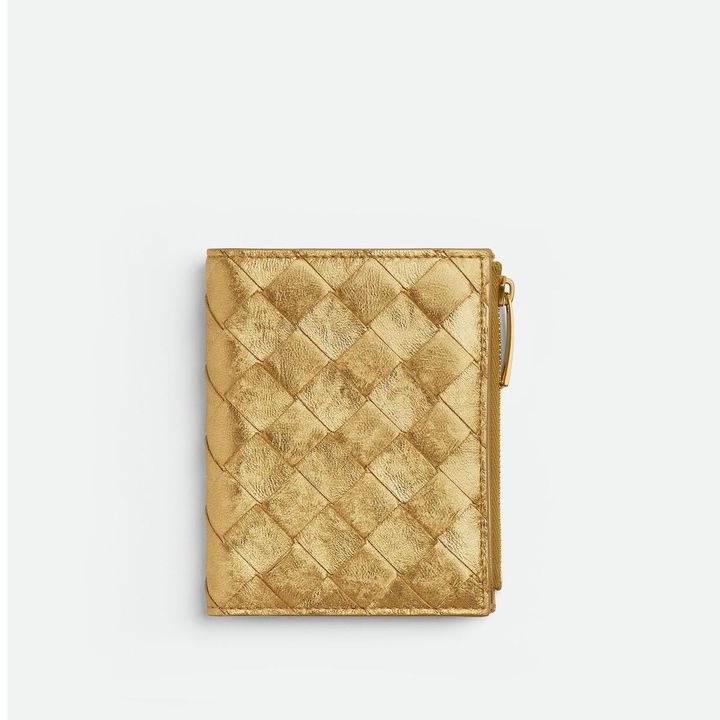 ウォレット 本体 H11.5cm ¥116,600／BOTTEGA VENETA