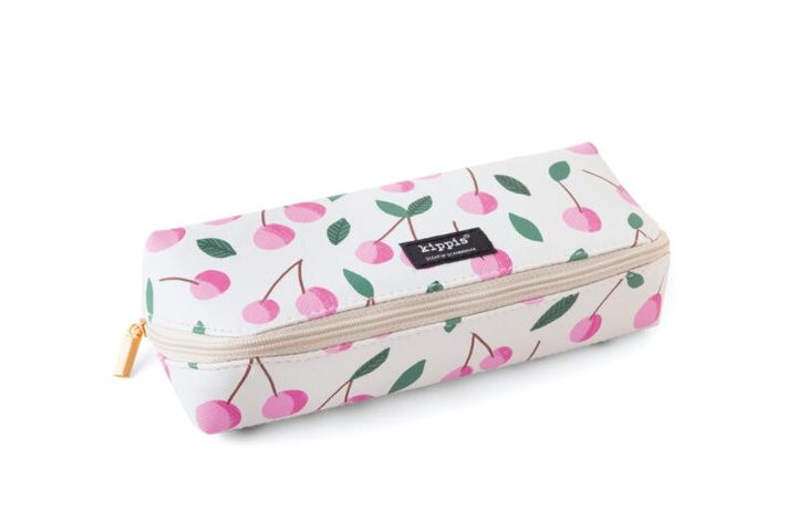 『素敵なあの人』2026年2月号特別付録は「kippis」コラボの「収納上手なマルチケース」