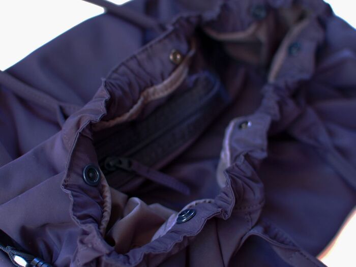 【ユニクロ:シー】カタチが可愛い！と大好評。さらに軽くて収納力もバツグン。今年の相棒バッグはこれに決定♡