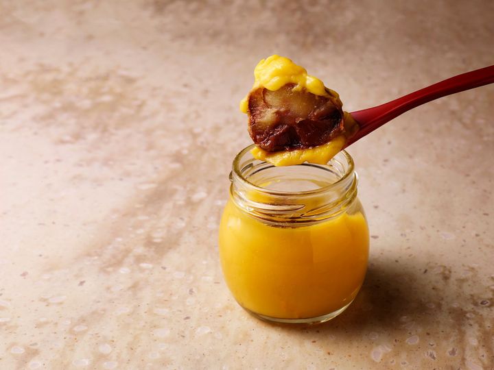 丹波栗の渋皮煮を一粒まるごと。素材の風味を生かした贅沢な仕立て。