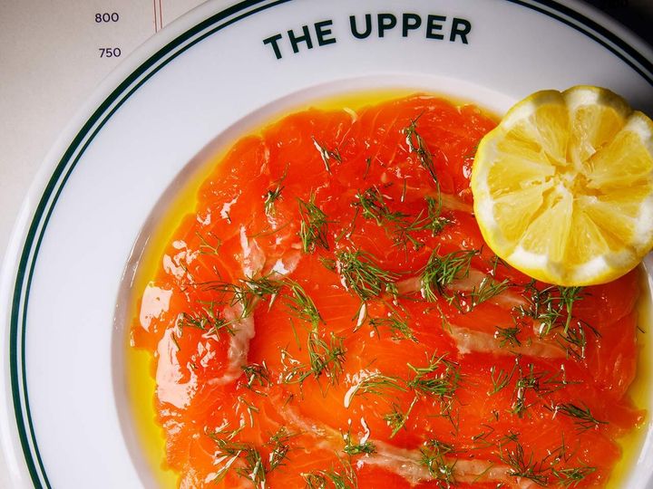 大手町『THE UPPER』の「スモークサーモン」
