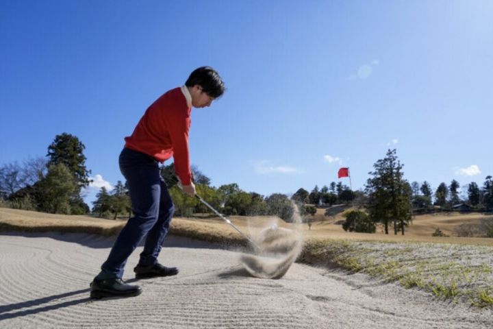 バンカーの打ち方を基礎から解説！苦手な人のための改善ポイント