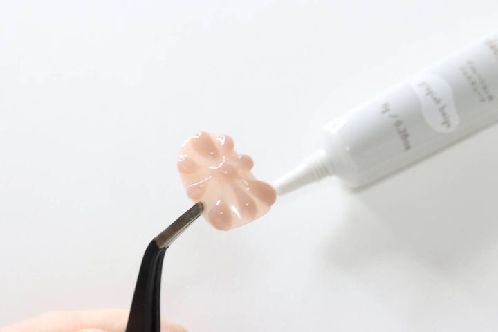 ダイソーの3Dチューブジェルはぷっくりネイルアートが簡単に作れる