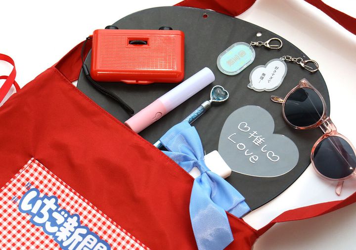 サンリオいちご新聞がすっぽり入るトートバッグ推し活