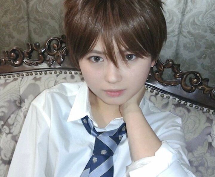 【写真・画像】“おひなさま”ひな、男装に大変身した姿が「イケメンすぎる」と話題 コスプレのポイントは“赤毛のウィッグ” 1枚目