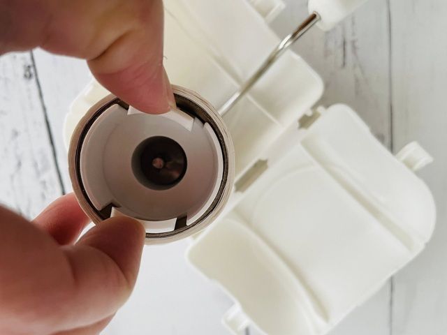 ダイソー 粘着シートクリーナー（カーペット用、ミニ） 30回分のテープ付き