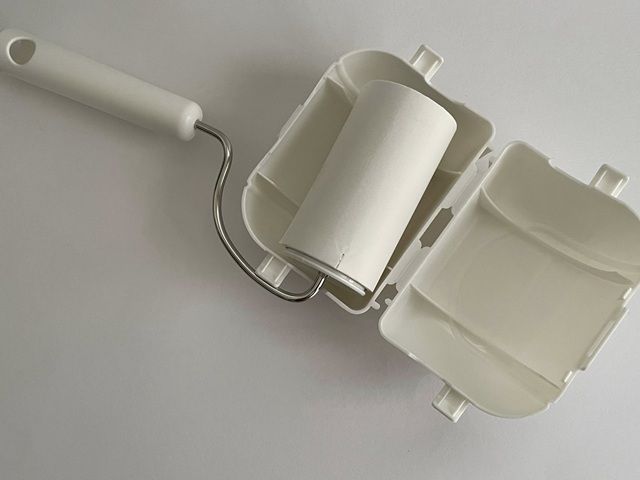 ダイソー 粘着シートクリーナー（カーペット用、ミニ）スペアは各社標準サイズで互換性あり