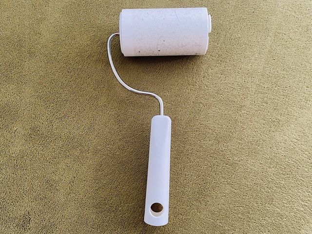 ダイソー 粘着シートクリーナー（カーペット用、ミニ）ホコリもしっかりキャッチ