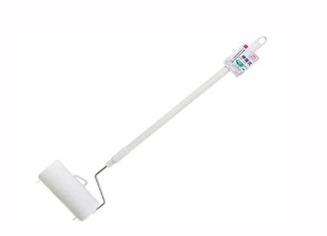 ダイソー 粘着テープクリーナー（伸縮二段式、テープ別売）