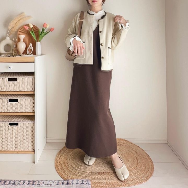 画像: ジャンパースカート合わせの大人きれいめコーデ