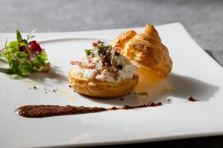 白身魚とイベリコ豚サラミのブランダードグジェール