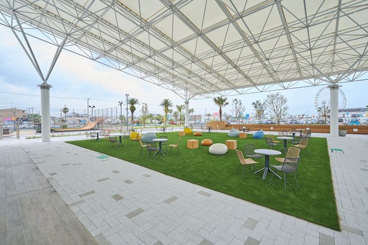 大屋根広場「ルーフテラス」