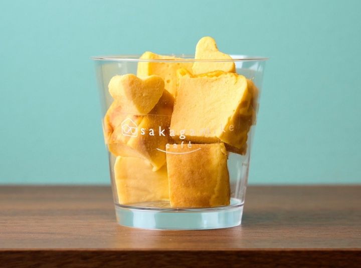 ワンちゃんのおやつ、「みんな大好き！もぐもぐチーズケーキ」690円