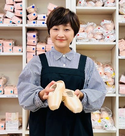 バレエ用品店「赤い靴」がLINEを利用した「ご自宅フィッティングサービス」を開始！