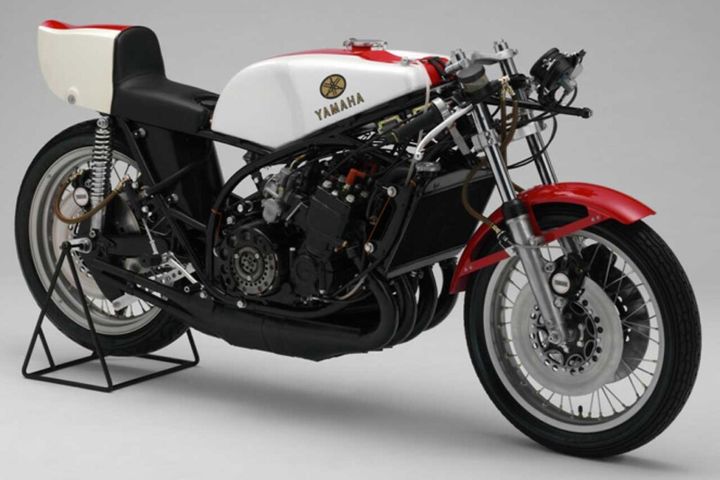 ワイズギア純正エンブレムで再現する伝説の「ストロボ＆音叉」