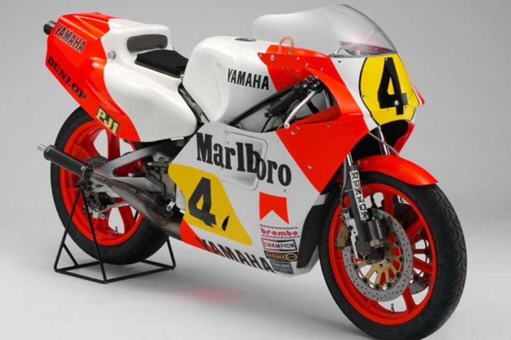 ワイズギア純正エンブレムで再現する伝説の「ストロボ＆音叉」