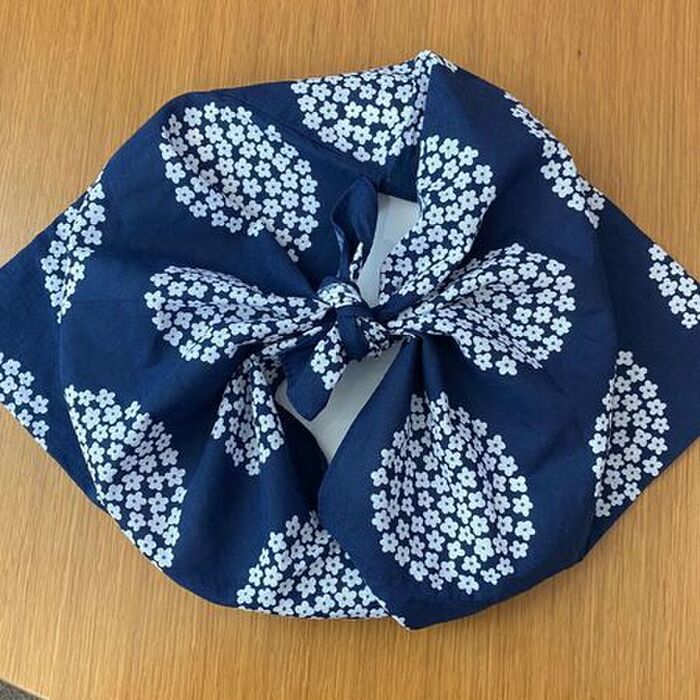 100均てぬぐいを「一枚二役」で使う方法！ちょっとの工夫でスグレモノに大変身♡