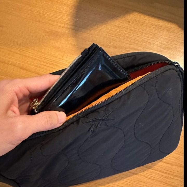 バッグに入れても、かさばらないサイズ感