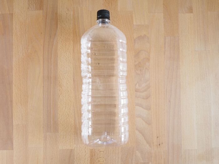 2Lペットボトル、捨てるの待って！おうちでも外でも活躍する