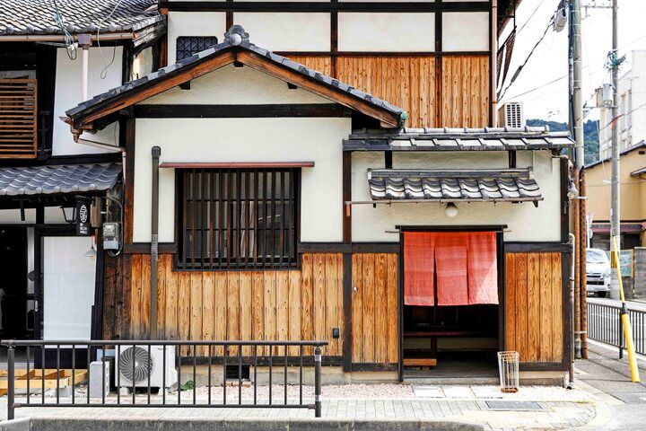京都・平安神宮そばの「京都 おうち 岡崎本店」で見つけた、日々の暮らしを彩る器