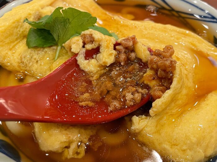 【丸亀製麺】贅沢の極み。「だし巻き」が丸ごと1本ドーン！肉まみれの復活メニューも最高すぎる♡衝撃新作を食べ尽くし