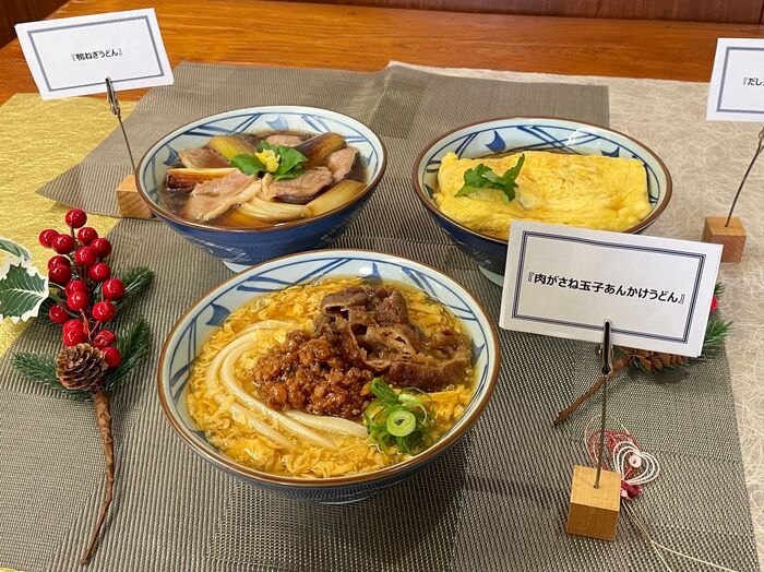 【丸亀製麺】贅沢の極み。「だし巻き」が丸ごと1本ドーン！肉まみれの復活メニューも最高すぎる♡衝撃新作を食べ尽くし