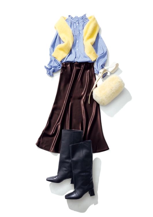 肩がけイエローニットで企画会議をホットに！